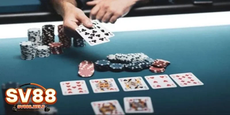 Bí quyết giành chiến thắng trong các ván bài liêng căng thẳng