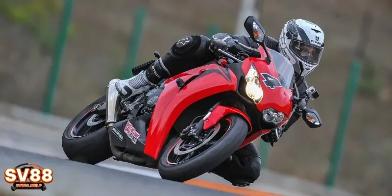 Tham khảo kinh nghiệm đua moto từ cao thủ để tăng cơ hội thắng